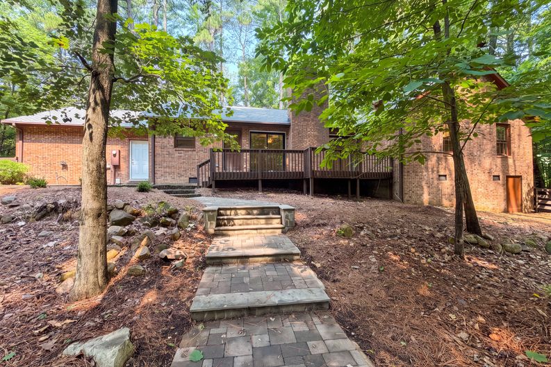 Photo 5 of 18 of 204 Boulder Bluff Trl, Chapel Hill, NC