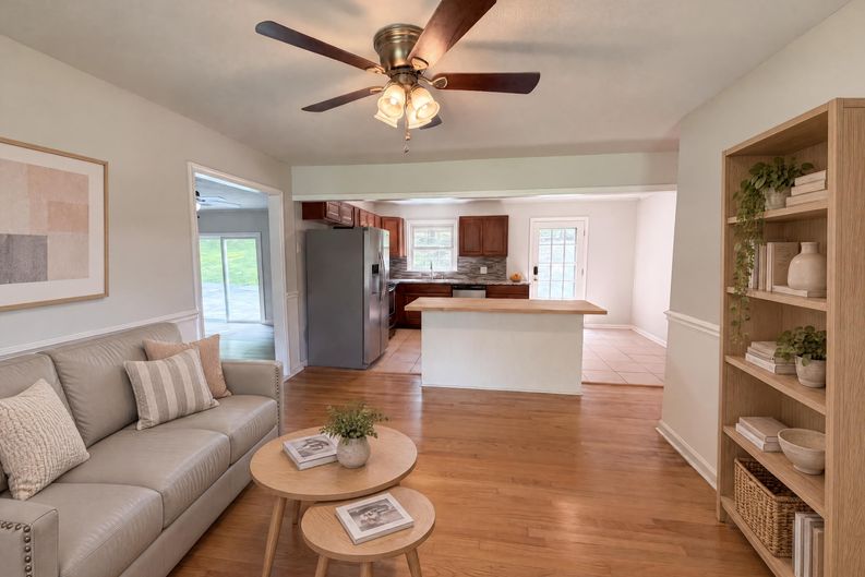 Photo 9 of 17 of 529 Timberlane Dr, Mount Holly, NC