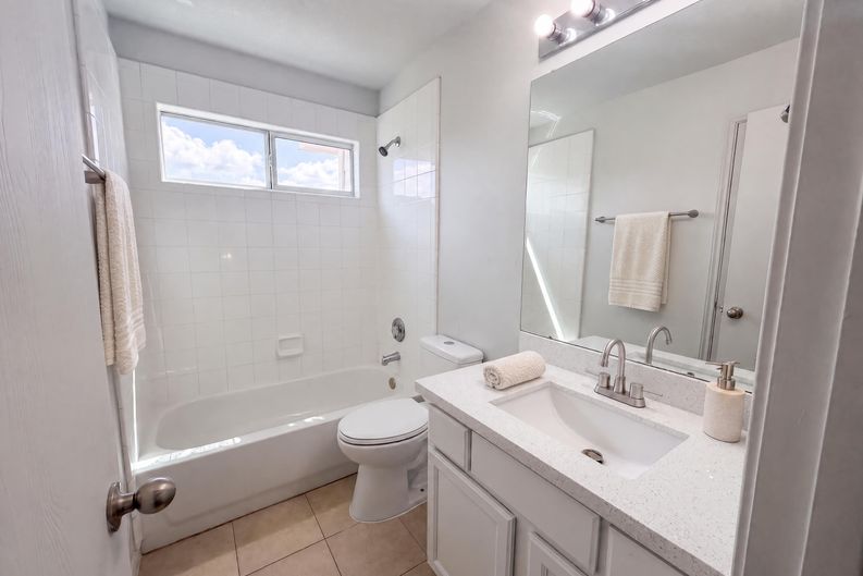 Photo 16 of 21 of 3911 Teal Vista Ct, Fresno, TX
