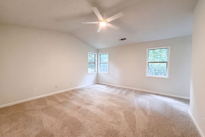 Photo 4 of 30 of 5810 Sailboat Pointe NW, Acworth, GA