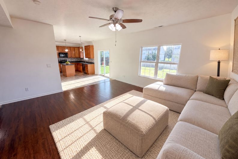 Photo 3 of 36 of 2899 Armaugh Dr, Brownsburg, IN