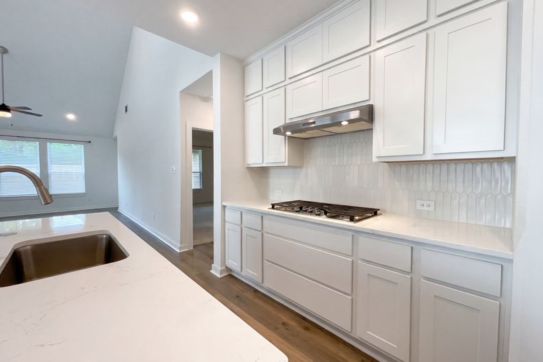 Photo 9 of 19 of 118 Neches Nook Ct, Conroe, TX