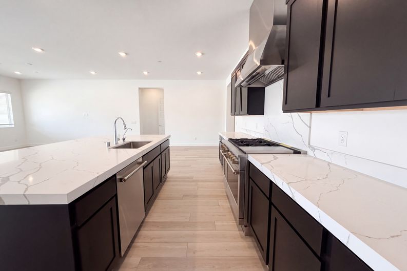 Photo 7 of 32 of 8289 Warbonnet Way, Las Vegas, NV