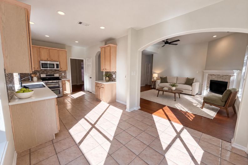 Photo 9 of 31 of 6208 Branchwood Trl, Flower Mound, TX