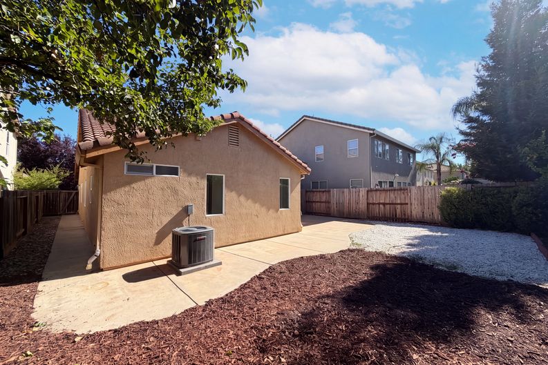 Photo 40 of 45 of 1570 Arcola Ave, Sacramento, CA