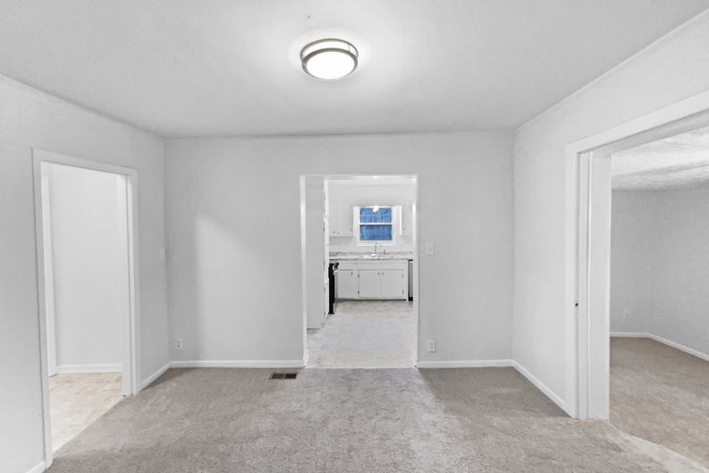 Photo 11 of 28 of 4028 Catalpa Ave, Knoxville, TN