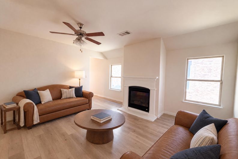 Photo 4 of 16 of 5558 Yarborough Dr, Forney, TX