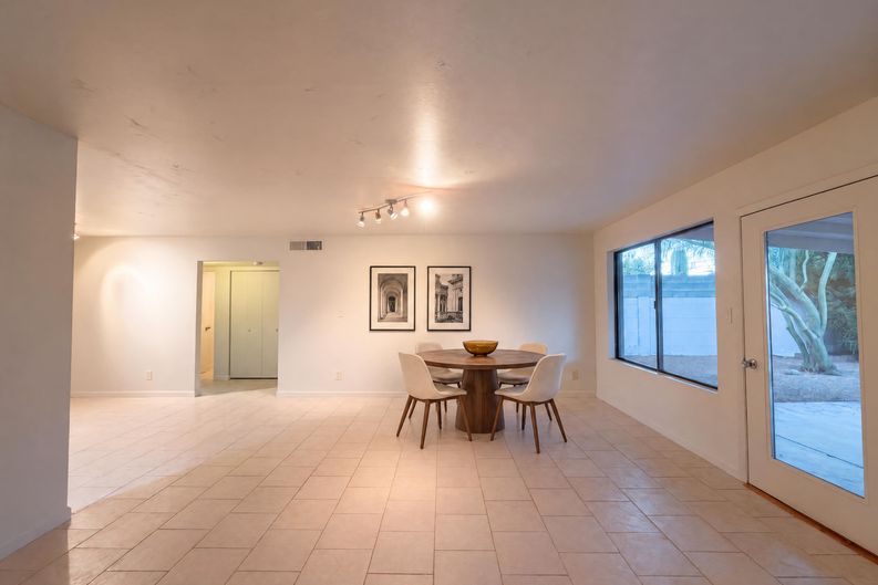Photo 7 of 23 of 7700 E Meadowbrook Ave, Scottsdale, AZ