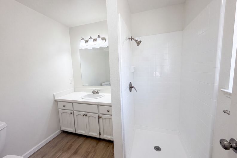 Photo 19 of 29 of 6041 Thornicroft Dr, Valley Springs, CA