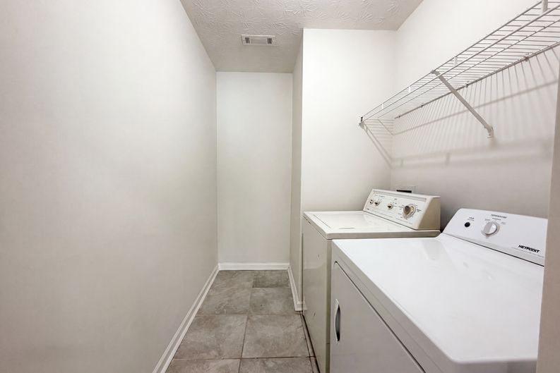 Photo 19 of 25 of 6774 Fairfax Ct, Lithonia, GA