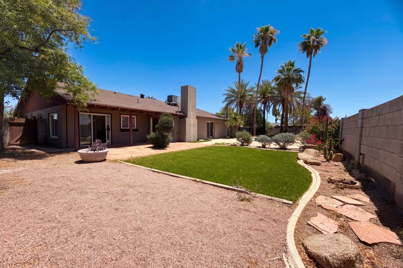 Photo 5 of 17 of 1307 W Alamo Dr, Chandler, AZ