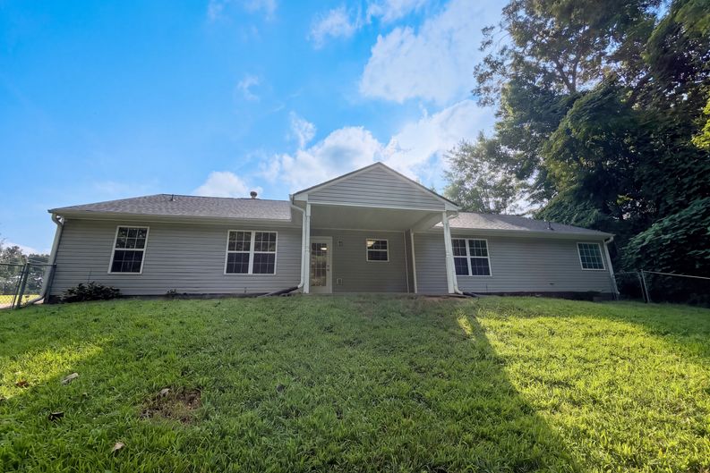 Photo 27 of 28 of 112 Platte St, Winder, GA