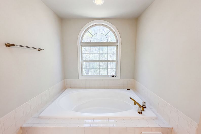 Photo 19 of 31 of 12608 Quarterhorse Dr, Bowie, MD