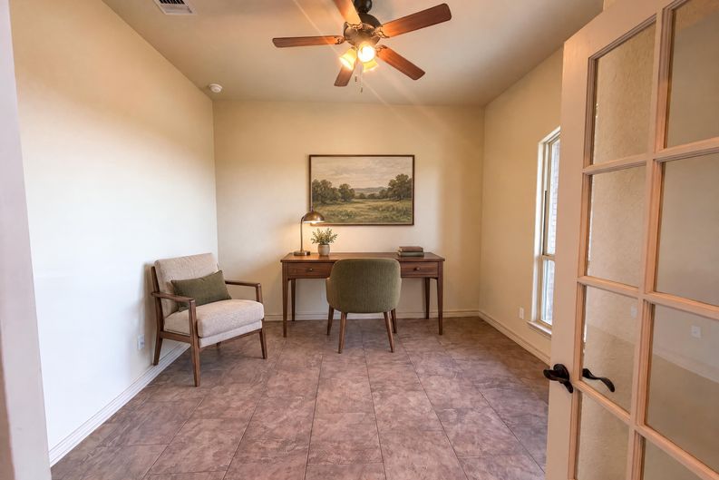 Photo 15 of 20 of 206 County Road 4774, Kempner, TX