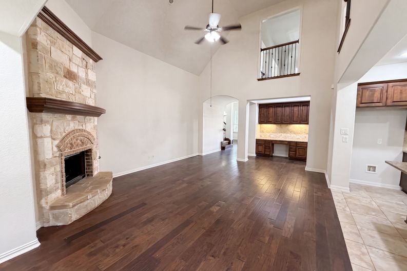 Photo 3 of 26 of 119 Driftwood Dr, Cedar Park, TX