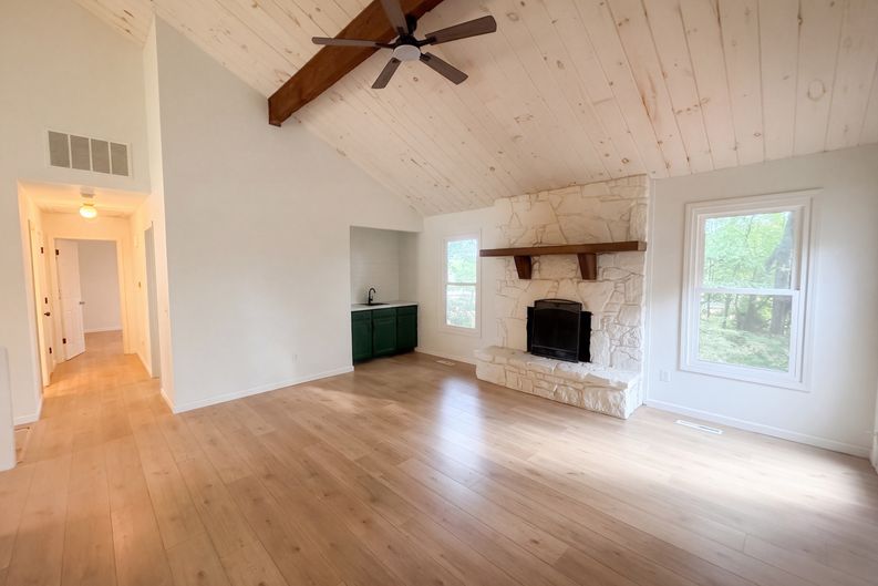 Photo 6 of 20 of 2179 E Barcelona Pl, Springfield, MO