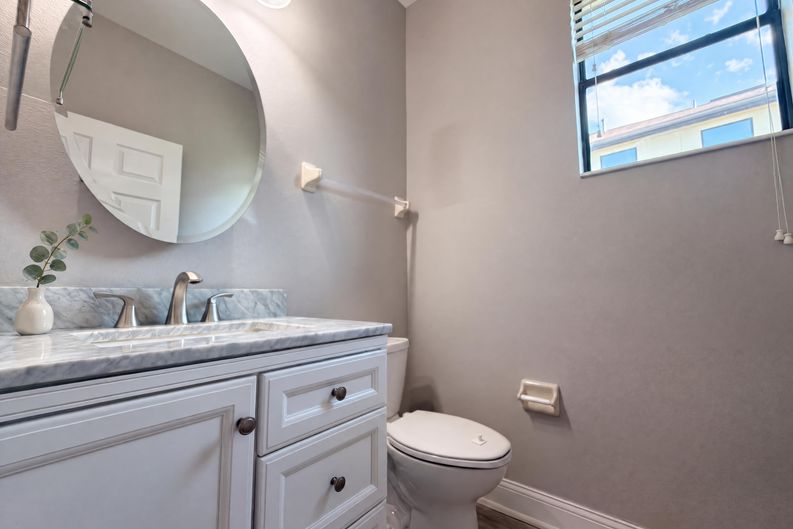 Photo 29 of 36 of 12424 Belcroft Dr, Riverview, FL