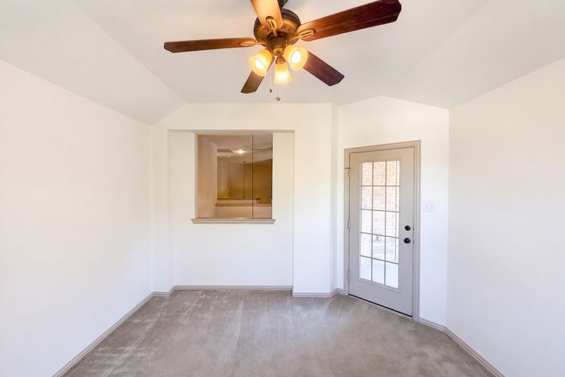 Photo 11 of 29 of 8152 Black Sumac Dr, Fort Worth, TX