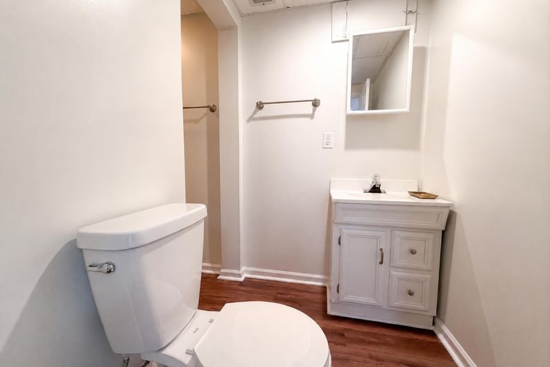 Photo 9 of 56 of 2298 Camden Dr SW, Marietta, GA