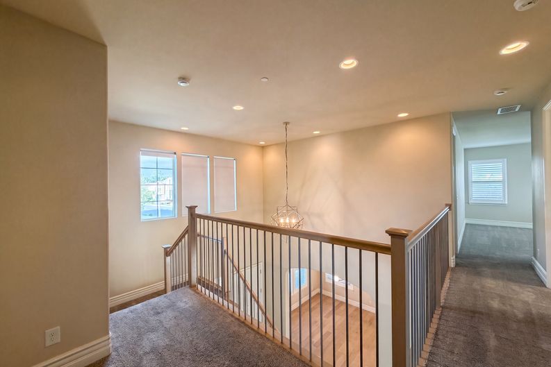 Photo 16 of 36 of 5601 Lakepointe Dr, Rocklin, CA