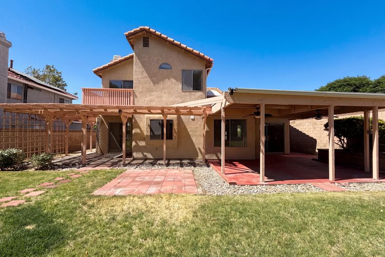 Photo 26 of 32 of 1138 Encantadora Ln, Lancaster, CA