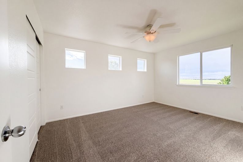 Photo 4 of 58 of 8585 Raspberry Dr, Frederick, CO