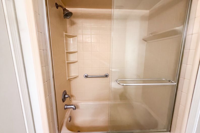 Photo 13 of 17 of 3561 Rain Forest Dr W, Jacksonville, FL