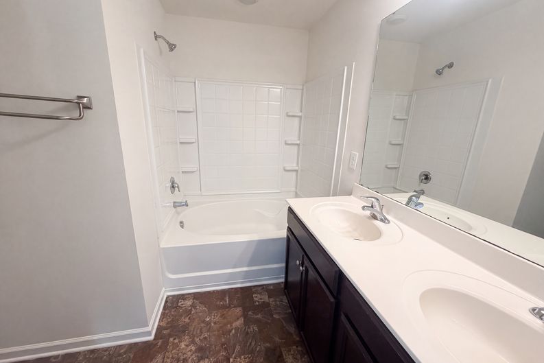 Photo 10 of 28 of 6800 Olivia Ct, Whitsett, NC