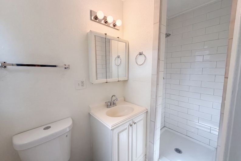Photo 13 of 22 of 11121 Herrick Ave, Kansas City, MO