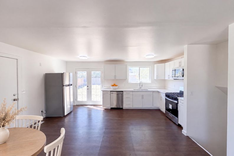 Photo 6 of 24 of 4259 W Stane Ave, West Valley City, UT