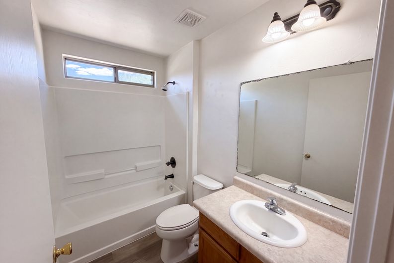 Photo 9 of 17 of 7184 S Oakbank Dr, Tucson, AZ