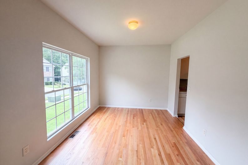 Photo 7 of 19 of 2308 Brasstown Ln, Apex, NC