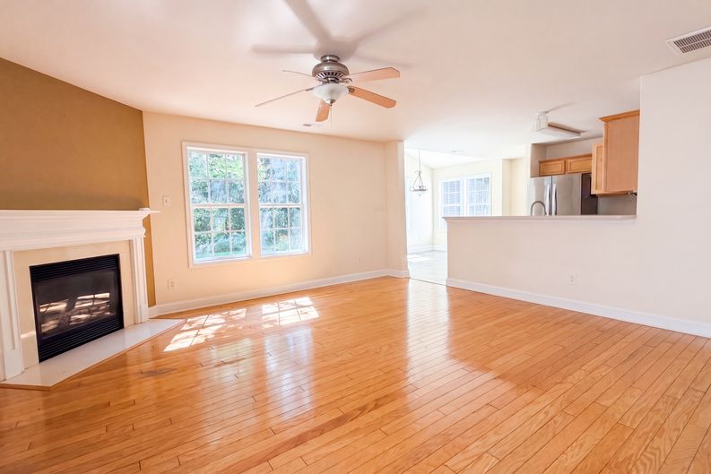 Photo 5 of 23 of 1750 Wilburn Park Ln NW, Charlotte, NC