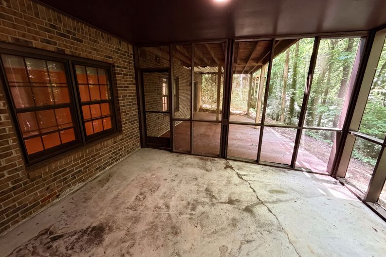 Photo 37 of 46 of 2360 Kimbrough Ct, Atlanta, GA