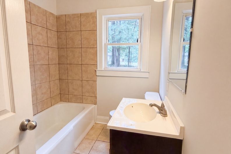Photo 15 of 21 of 5710 Edgehill Rd, Sumter, SC