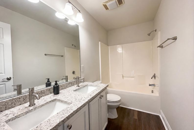 Photo 10 of 17 of 604 Eastway Ave, Durham, NC