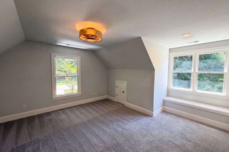 Photo 17 of 21 of 5309 Lancelot Dr, Charlotte, NC