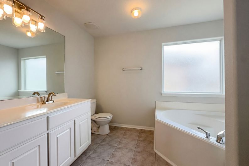 Photo 10 of 17 of 2310 Redfish Dr, Texas City, TX