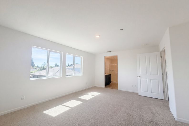 Photo 35 of 46 of 1176 Willow Hill Ave, Sacramento, CA