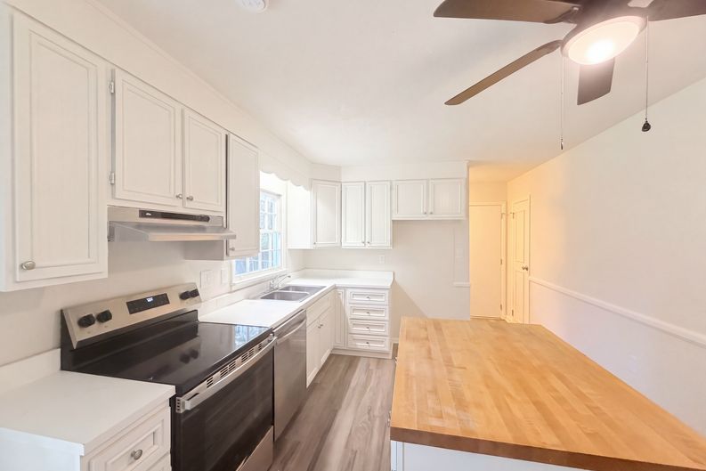 Photo 8 of 23 of 1181 Bouldercrest Cir, Watkinsville, GA