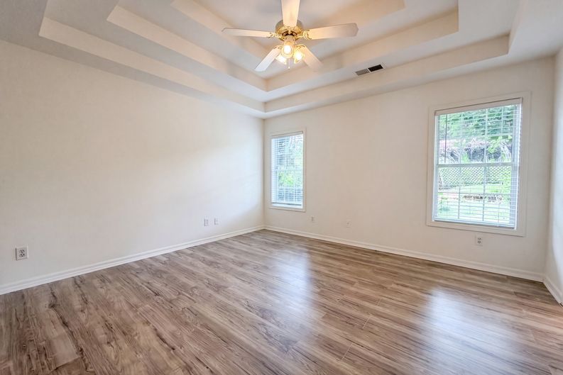 Photo 4 of 22 of 3912 McGuire Way NW, Kennesaw, GA