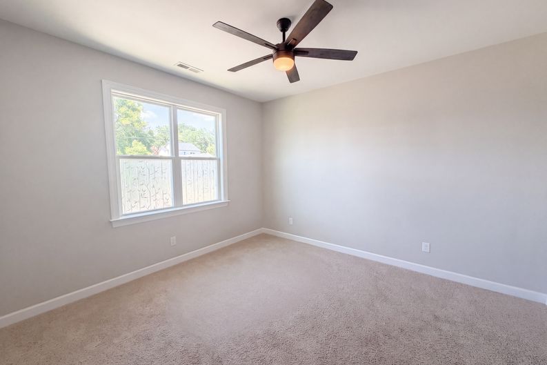 Photo 11 of 18 of 1010 Holloway St, Durham, NC