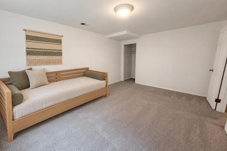 Photo 4 of 22 of 13771 W Warren Dr, Lakewood, CO