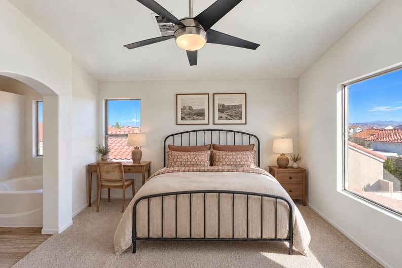 Photo 4 of 19 of 608 Saddle Rider Ct, Henderson, NV