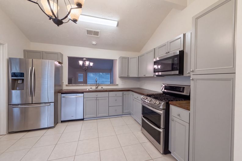 Photo 6 of 16 of 19414 Winding Branch Dr, Katy, TX