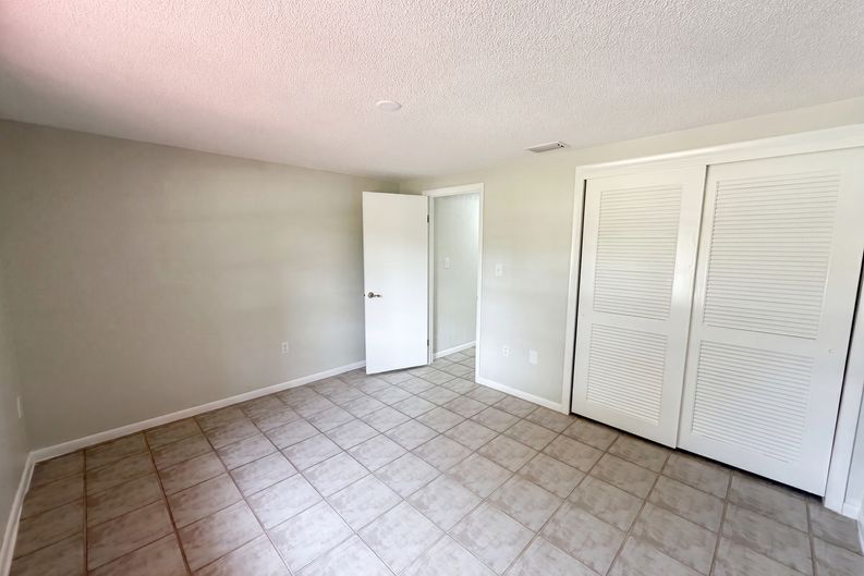 Photo 12 of 24 of 8 Bumelia Ct, Homosassa, FL