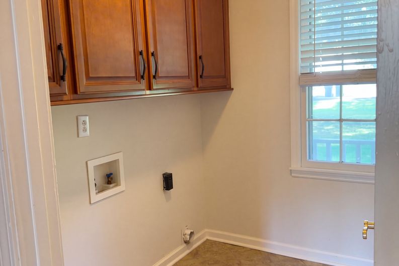 Photo 20 of 24 of 4706 Pineywood Dr SW, Decatur, AL