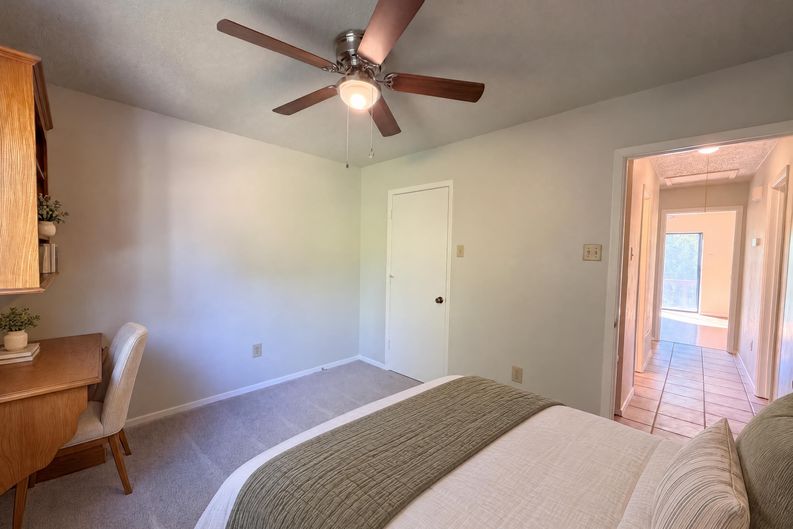 Photo 15 of 28 of 15830 Hilltop Dr, Kemp, TX