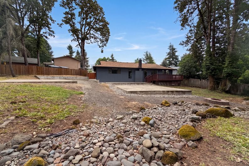 Photo 5 of 16 of 4246 Spring Rock Cir, West Linn, OR