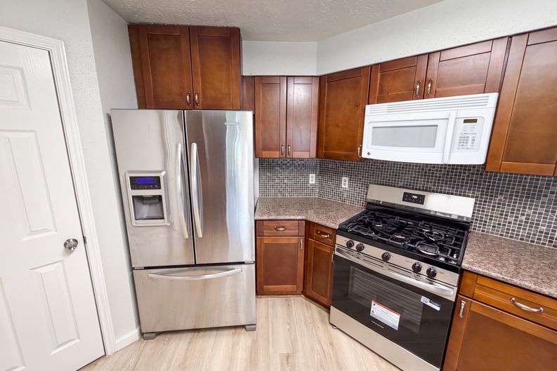 Photo 8 of 20 of 318 Floravista Dr, Webster, TX